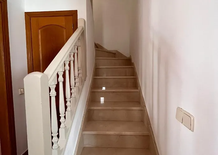Tobia Villa *